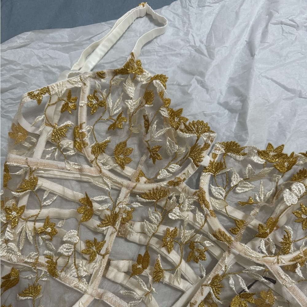 Studio Pia Soraya Basque 💛